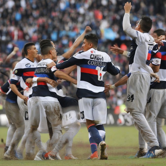 ¡Drama en Colo Colo! Javier Correa se disculpa tras la explosiva reacción y Ortiz lo minimiza