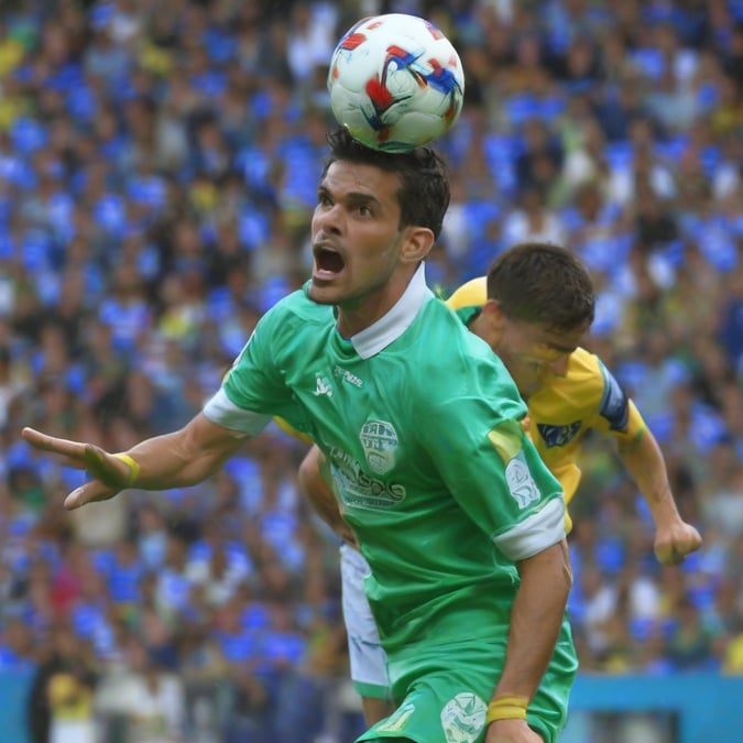 ¡Manotazo Polémico! ¿Debió ser Expulsado Zampedri? La Jugada que Divide a Chile